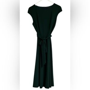 Elegant Emerald Green Dress - women’s size medium with waist belt